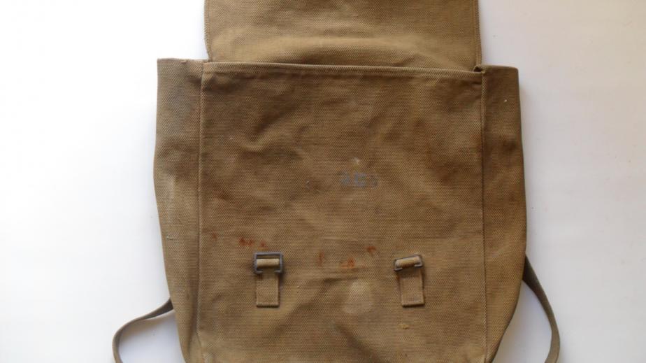 1910 British Large Pack With Straps