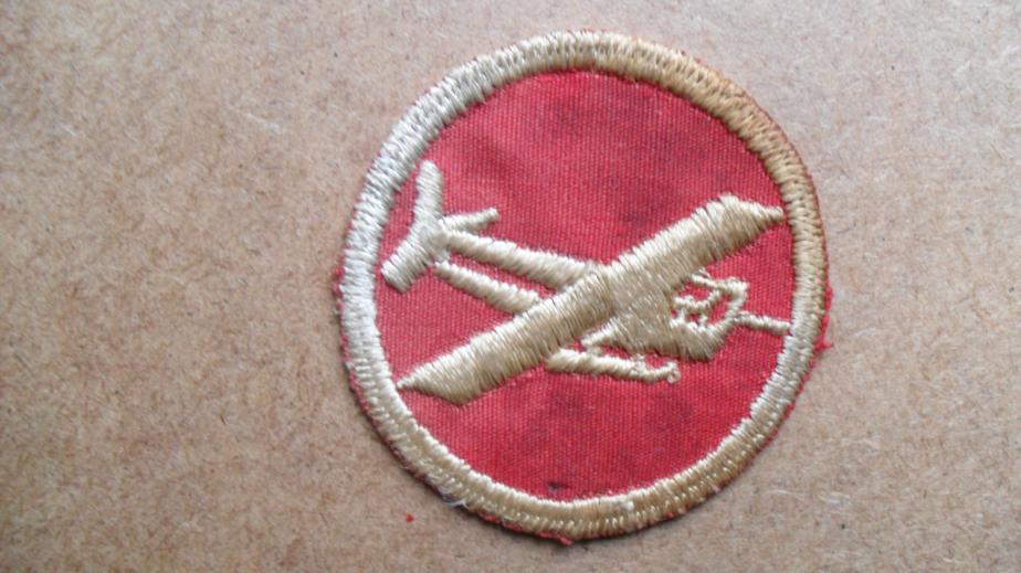 WW2 U.S Glider Artillery Officers Cap Badge