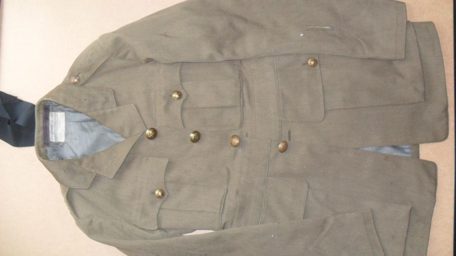 WW1 British Officers Tunic to Major in RWF, MC Winner(no.3)