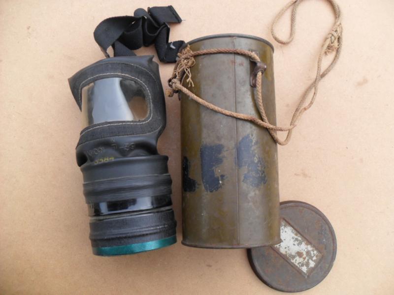 Early WW2 Home Guard Gas Mask/Respirator & Tin