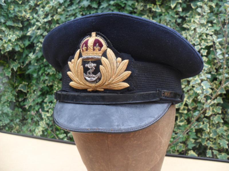 WWII Royal Navy Officer`s Cap (Economy Gilt Badge)