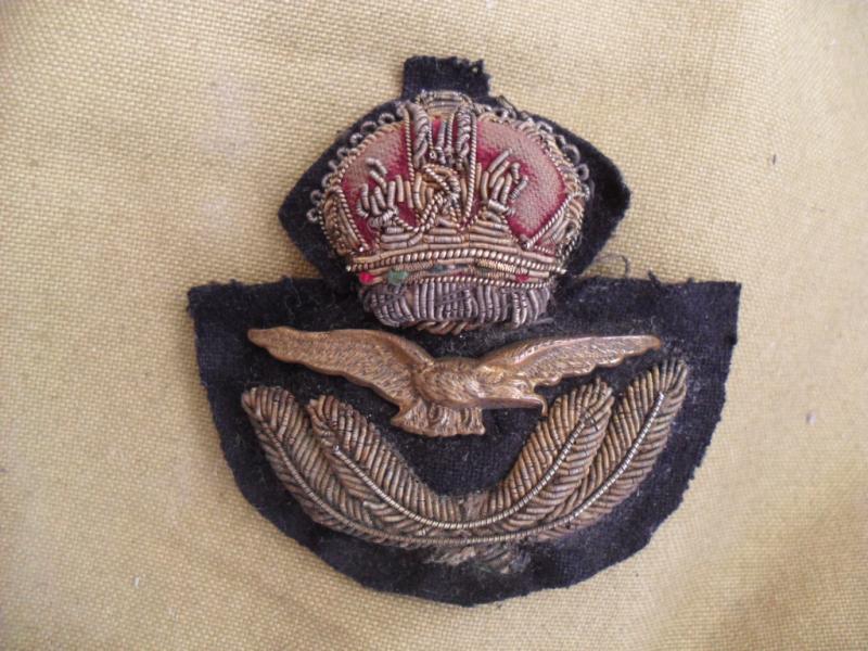 WWII RAF Officer`s Bullion Wire Cap Badge