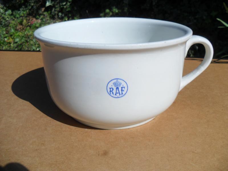 1918 - 1952  RAF Chamber Pot