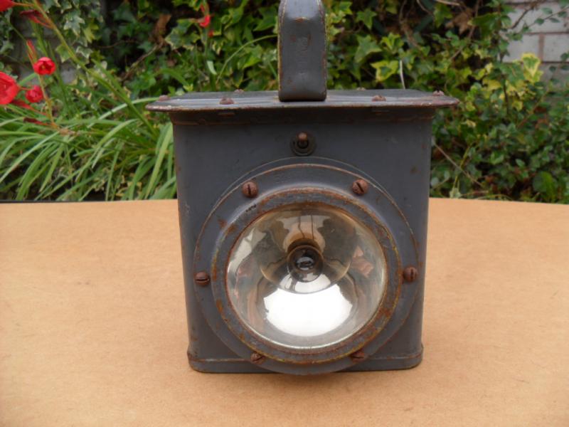 WW2 US Navy Type J-I-S Battle Lantern