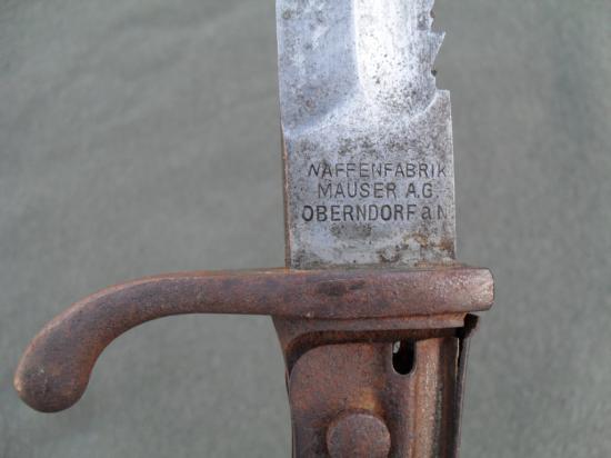 Additional Images of WW1 German Saw-Back Bayonet (Code 50996)