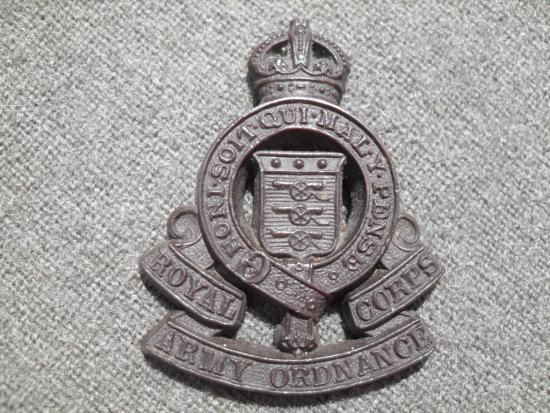 WW2 Plastic Economy Royal Army Ordnance Corps Cap Badge