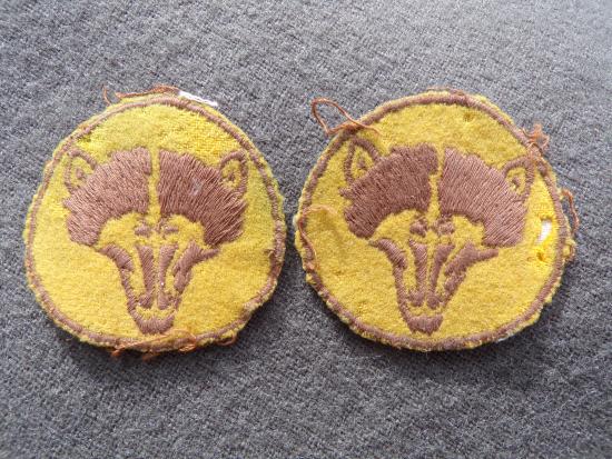 Pair WW2 British 8th Armoured Brigade Formation Badges