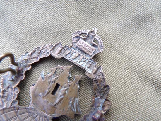 WW1 Royal Naval Division (1st Drake) Cap Badge A/F